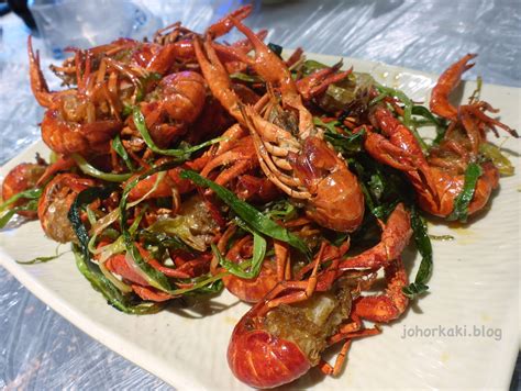   Wuhanの熱烈な辛味と香ばしいシーフードが織りなすハーモニー！辣 crawfish を堪能しよう！